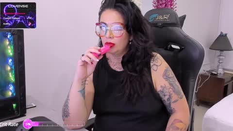 poisson_ivy_ online show from February 7, 12:06 pm