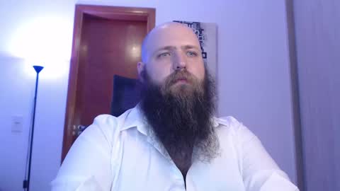 Snapshot of polar_bear91 chatting on February 20, 2:29 am Bear online show from February 20, 2:29 am