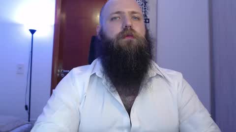 Snapshot of polar_bear91 chatting on February 22, 5:23 am Bear online show from February 22, 5:23 am