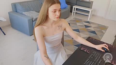 Snapshot of poli_poli12345 chatting on March 1, 11:12 am Nika-mistress online show from March 1, 11:12 am