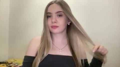 Snapshot of polishangel222 chatting on February 26, 4:39 pm polishangel222 online show from February 26, 4:39 pm