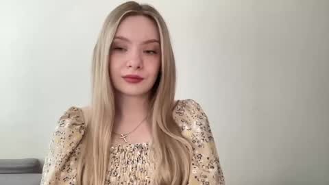 polishangel222 online show from June 14, 11:12 am
