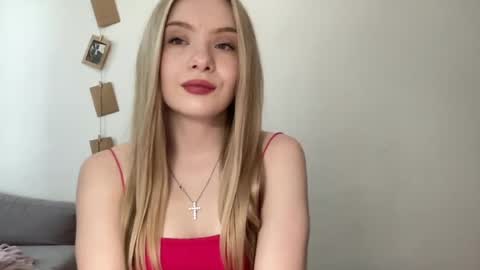 polishangel222 online show from July 22, 1:25 pm