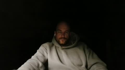 Snapshot of polisheaqle chatting on October 8, 6:44 am polisheaqle online show from October 8, 6:44 am