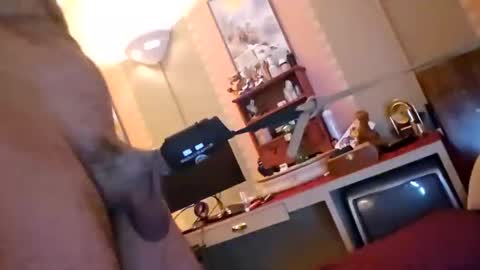 Snapshot of polishrifle3 chatting on January 7, 5:33 am jaws online show from January 7, 5:33 am