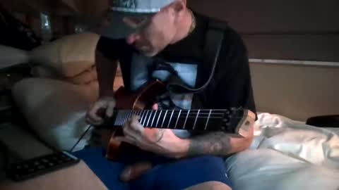 Snapshot of polishrifle3 chatting on September 29, 5:23 am jaws online show from September 29, 5:23 am