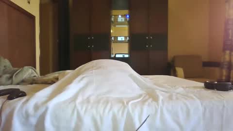 Snapshot of pollexxx66 chatting on February 9, 12:19 pm Paul online show from February 9, 12:19 pm