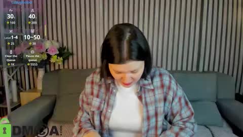 Polly online show from October 15, 1:17 am