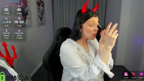 Polly online show from October 22, 1:28 am