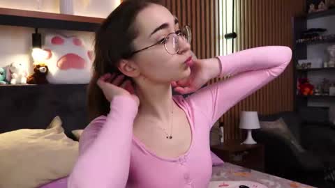 Polly online show from February 18, 7:48 am