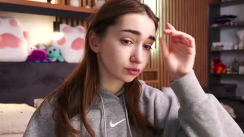 Polly online show from February 19, 7:37 am