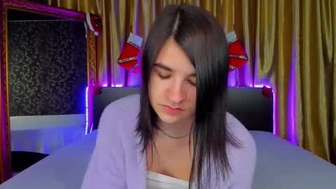 Polly online show from December 15, 1:15 pm