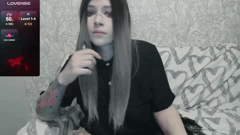 Snapshot of polly_wow chatting on April 16, 6:52 pm Polly online show from April 16, 6:52 pm