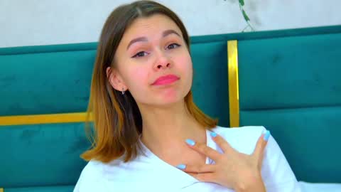 Snapshot of pollylanders chatting on January 13, 9:31 pm Polly online show from January 13, 9:31 pm