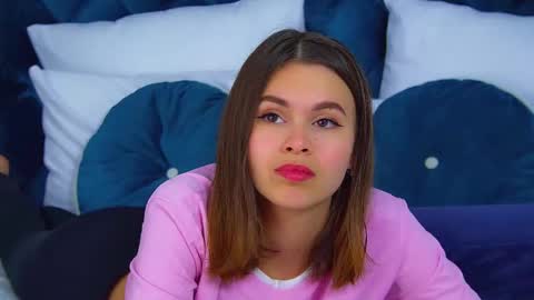 Snapshot of pollylanders chatting on September 15, 6:19 pm Polly online show from September 15, 6:19 pm