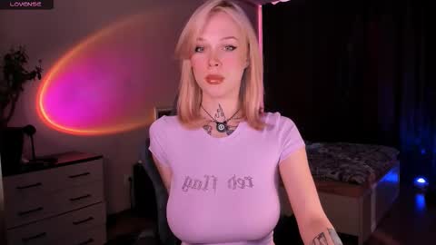 Megan.online  online show from March 28, 3:33 pm