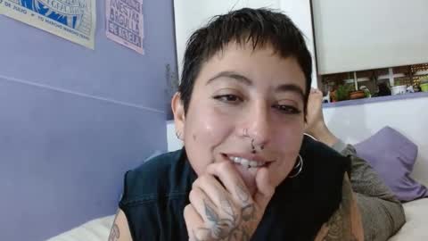 Snapshot of poly_mer chatting on January 1, 3:45 am Poly online show from January 1, 3:45 am