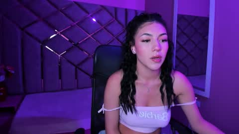 Snapshot of poly_sasha_ chatting on January 11, 3:55 am poly sasha online show from January 11, 3:55 am