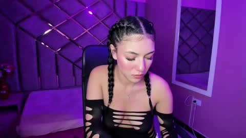 Snapshot of poly_sasha_ chatting on January 14, 3:56 am poly sasha online show from January 14, 3:56 am