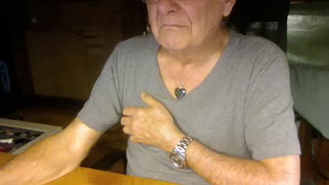 Snapshot of pomme1949 chatting on February 27, 4:21 pm pomme1949 online show from February 27, 4:21 pm