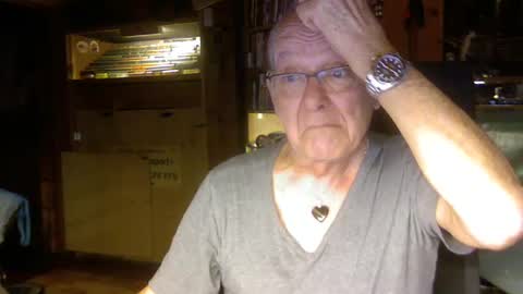 Snapshot of pomme1949 chatting on March 3, 1:42 pm pomme1949 online show from March 3, 1:42 pm