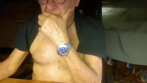 Snapshot of pomme1949 chatting on March 12, 8:19 am pomme1949 online show from March 12, 8:19 am