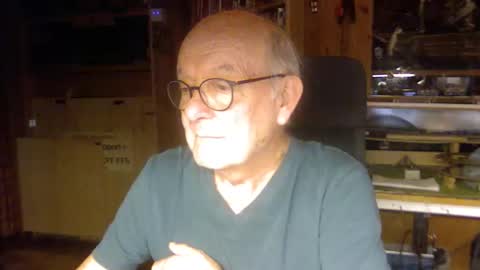 Snapshot of pomme1949 chatting on December 14, 3:17 pm pomme1949 online show from December 14, 3:17 pm