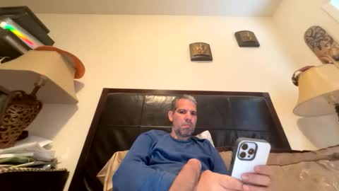 Snapshot of ponchynyc chatting on April 28, 8:36 pm PONCH online show from April 28, 8:36 pm