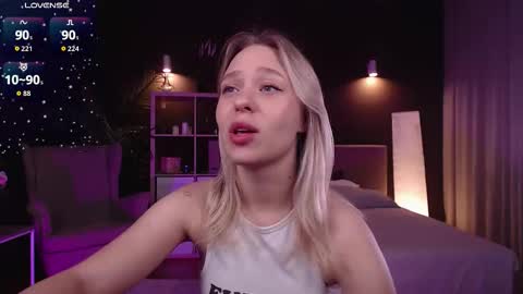 Snapshot of pooja_hegde chatting on September 20, 1:06 am Eva online show from September 20, 1:06 am