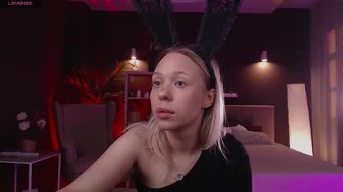 Snapshot of pooja_hegde chatting on September 26, 1:09 am Eva online show from September 26, 1:09 am