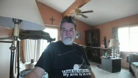 Snapshot of popcorn_peanut chatting on November 23, 8:30 pm xoxo online show from November 23, 8:30 pm