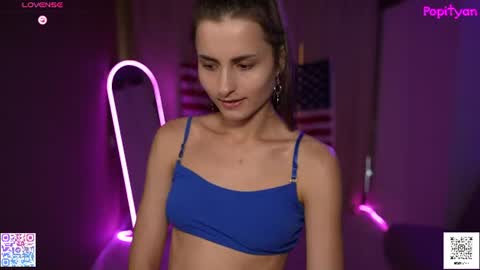 Snapshot of popityan chatting on July 4, 12:00 pm Louise see you on December 1 at 2200 UTC3 online show from July 4, 12:00 pm
