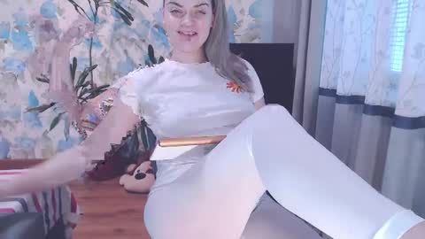 Snapshot of popkornmolli chatting on January 11, 1:11 pm popkornmolli online show from January 11, 1:11 pm