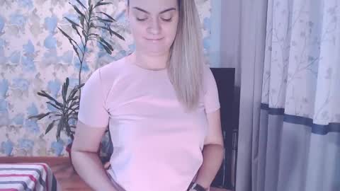 Snapshot of popkornmolli chatting on January 13, 2:00 pm popkornmolli online show from January 13, 2:00 pm