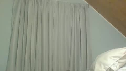 poppawheelie1234 online show from October 14, 4:57 am