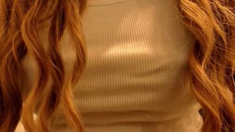 Snapshot of poppybloopy chatting on September 23, 6:11 pm April online show from September 23, 6:11 pm