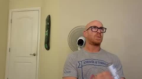 Snapshot of poptart888 chatting on February 17, 2:19 am poptart888 online show from February 17, 2:19 am