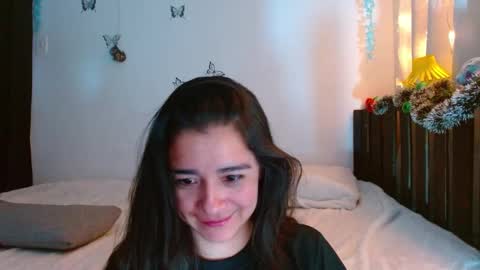 Snapshot of porcelainlux chatting on January 4, 6:30 am porcelainlux online show from January 4, 6:30 am