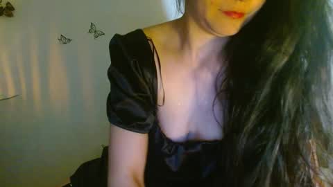 Snapshot of porcelainlux chatting on January 22, 4:13 am porcelainlux online show from January 22, 4:13 am