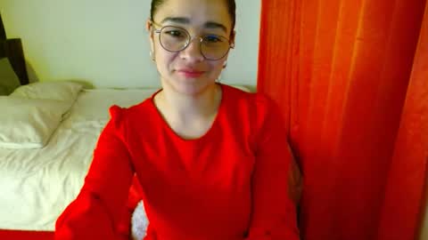 Snapshot of porcelainlux chatting on September 24, 4:05 am porcelainlux online show from September 24, 4:05 am