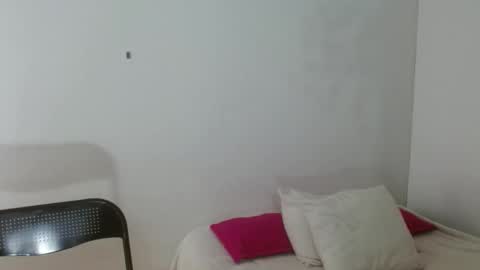 porcelainlux online show from April 26, 8:06 pm