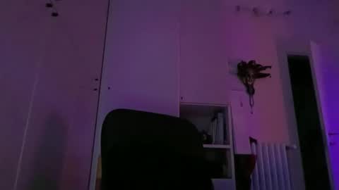 porntoyndr2 online show from March 23, 3:21 am