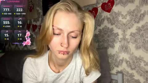 Snapshot of porshes chatting on September 30, 3:50 pm HERES SILVIA AND OlIVIA WELCOME EVERYONE LOVENSE DOMI REACT TO YOUR TIPS LETS MAKE A GREAT SHOW TOGETHER online show from September 30, 3:50 pm