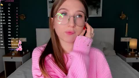 Elizabeth online show from March 23, 6:23 pm