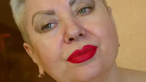 LADY POSH online show from February 8, 5:29 am