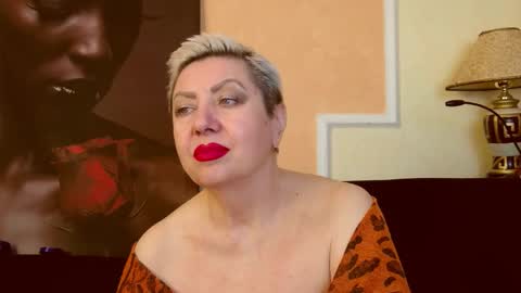 LADY POSH online show from November 12, 9:36 pm