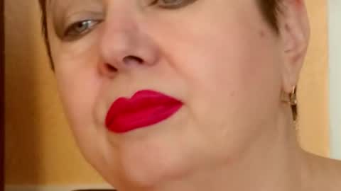 Snapshot of posh_lady chatting on June 18, 9:41 pm LADY POSH online show from June 18, 9:41 pm