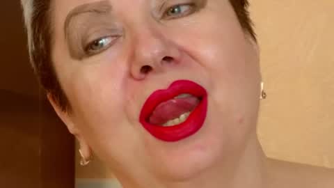 Snapshot of posh_lady chatting on July 2, 4:29 am LADY POSH online show from July 2, 4:29 am