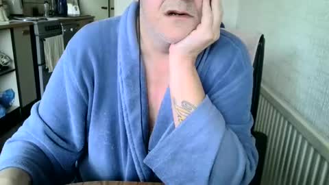 poshman65 online show from December 8, 10:30 am