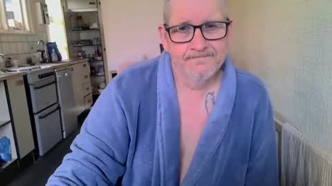 poshman65 online show from February 23, 12:46 pm